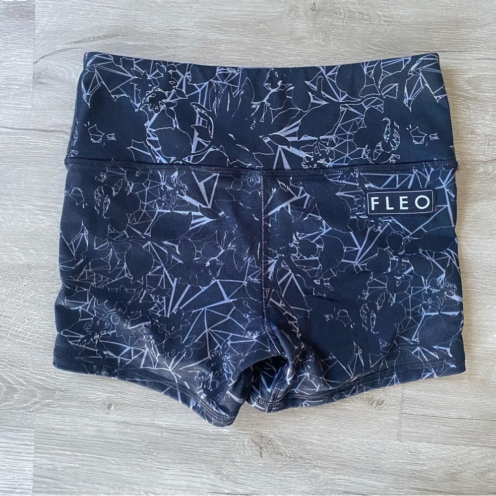 Fleo Black Patterned Spandex Shorts Small - image 4